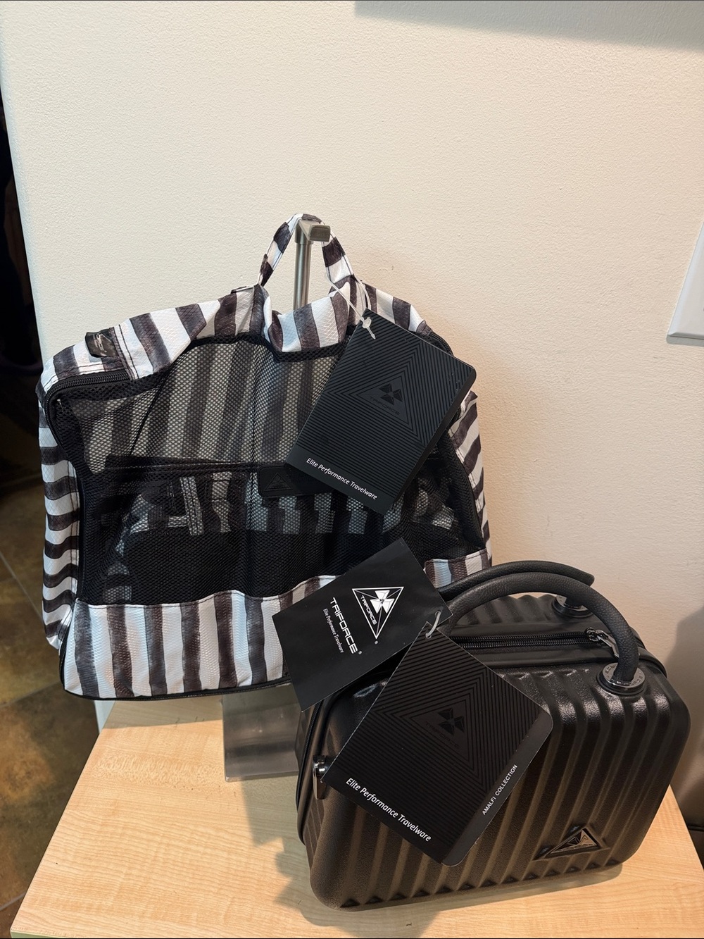 Triforce Black/Stripe Amalfi Elite Performance Travel Case & 5 Piece Packing Set